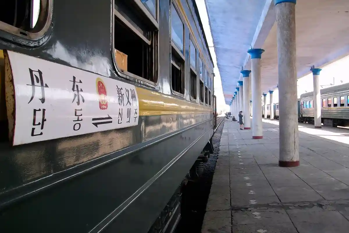 Северная Корея хочет возобновить железнодорожную торговлю с Китаем и Россией