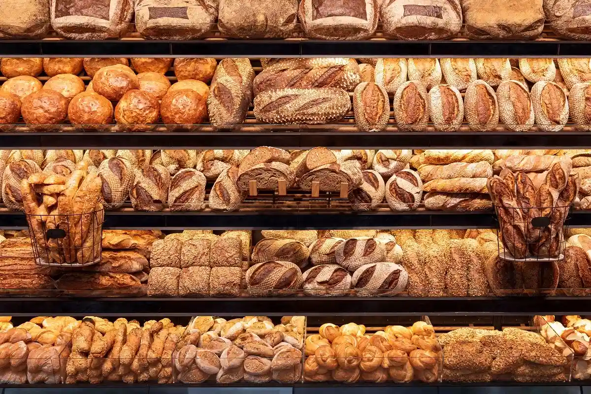 В Германии, где хлеб считается таким же культурным достоянием, как Гете, футбол или Mercedes-Benz, трудно представить, что традиционные пекарни будут вынуждены закрыть свои двери. Фото: YesPhotographers / shutterstock.com