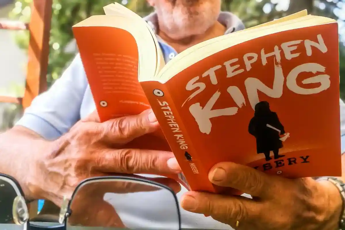 Стивен Кинг опубликовал 75 книг за 75 лет жизни. Фото: Eyesonmilan / shutterstock.com