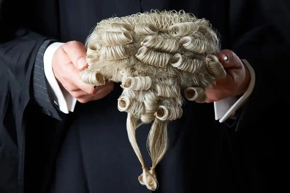 Уголовные суды Британии рискуют остаться без адвокатов. Фото: SpeedKingz / shutterstock.com
