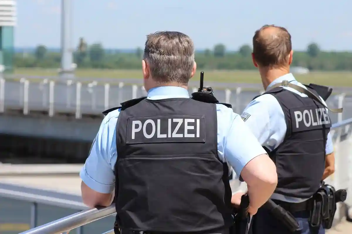 В Германии полицейских