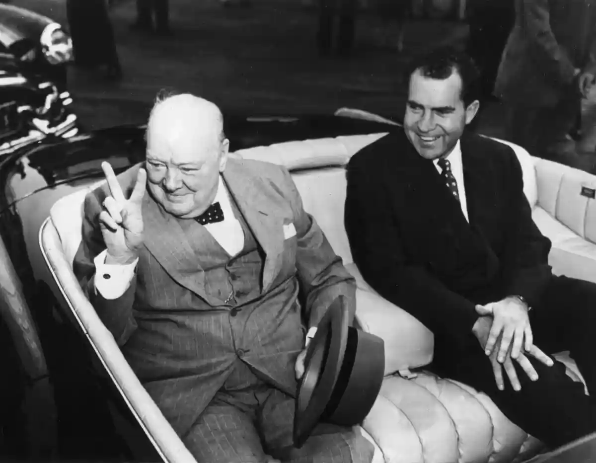 Черчилль позирует для фотографов во время визита в США. Фото: winstonchurchill.org