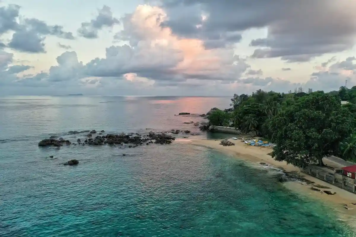 5 туристических направлений включают в себя и Сейшельские острова. Фото: Kamil Rogalinski / Unsplash.com