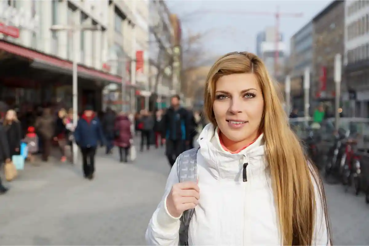 6 странных вопросов про Германию. Немецкие женщины по мнению многих иностранцев более естественные. Фото: Axel Bueckert / Shutterstock.