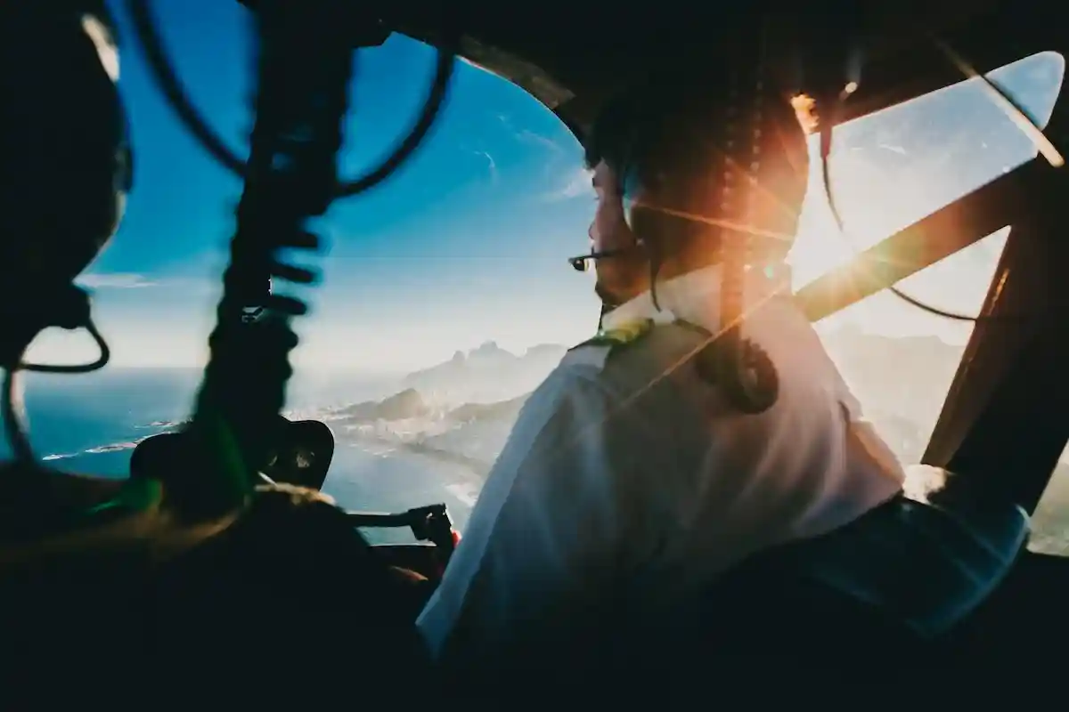 Беседа пилотов может подвергать опасности жизни пассажиров Фото: Matheus Bertelli / Pexels.com