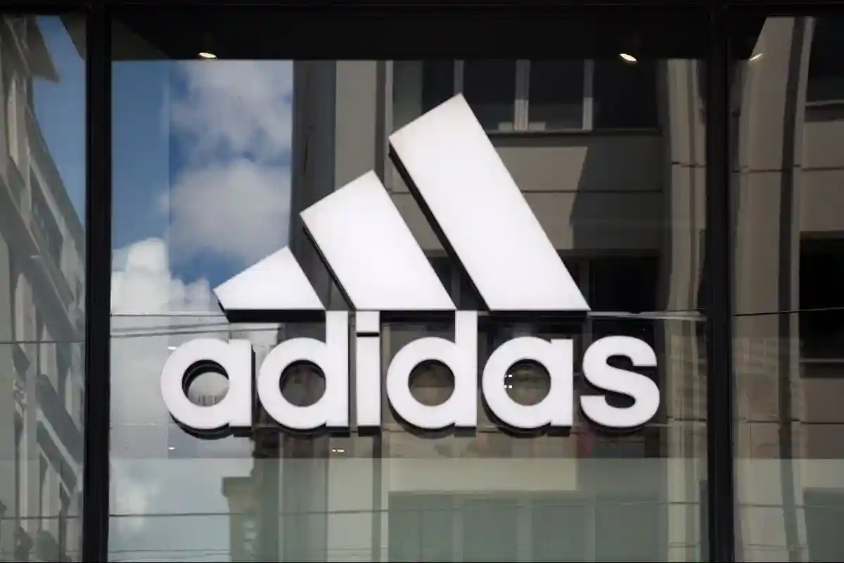 Adidas отказался от Yeezy: во сколько это обойдется