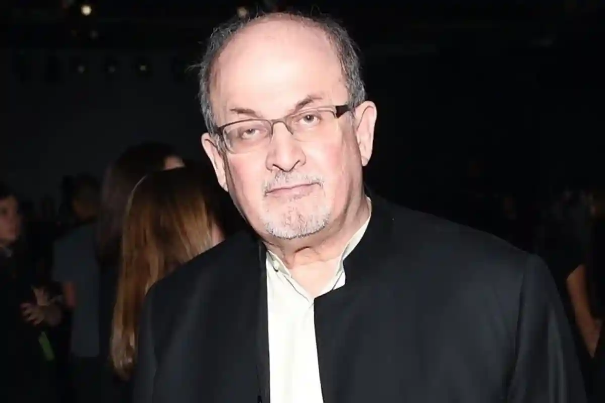 Агент Рушди рассказал о последствиях нападения на писателя. Фото: Salman Rushdie / facebook.com