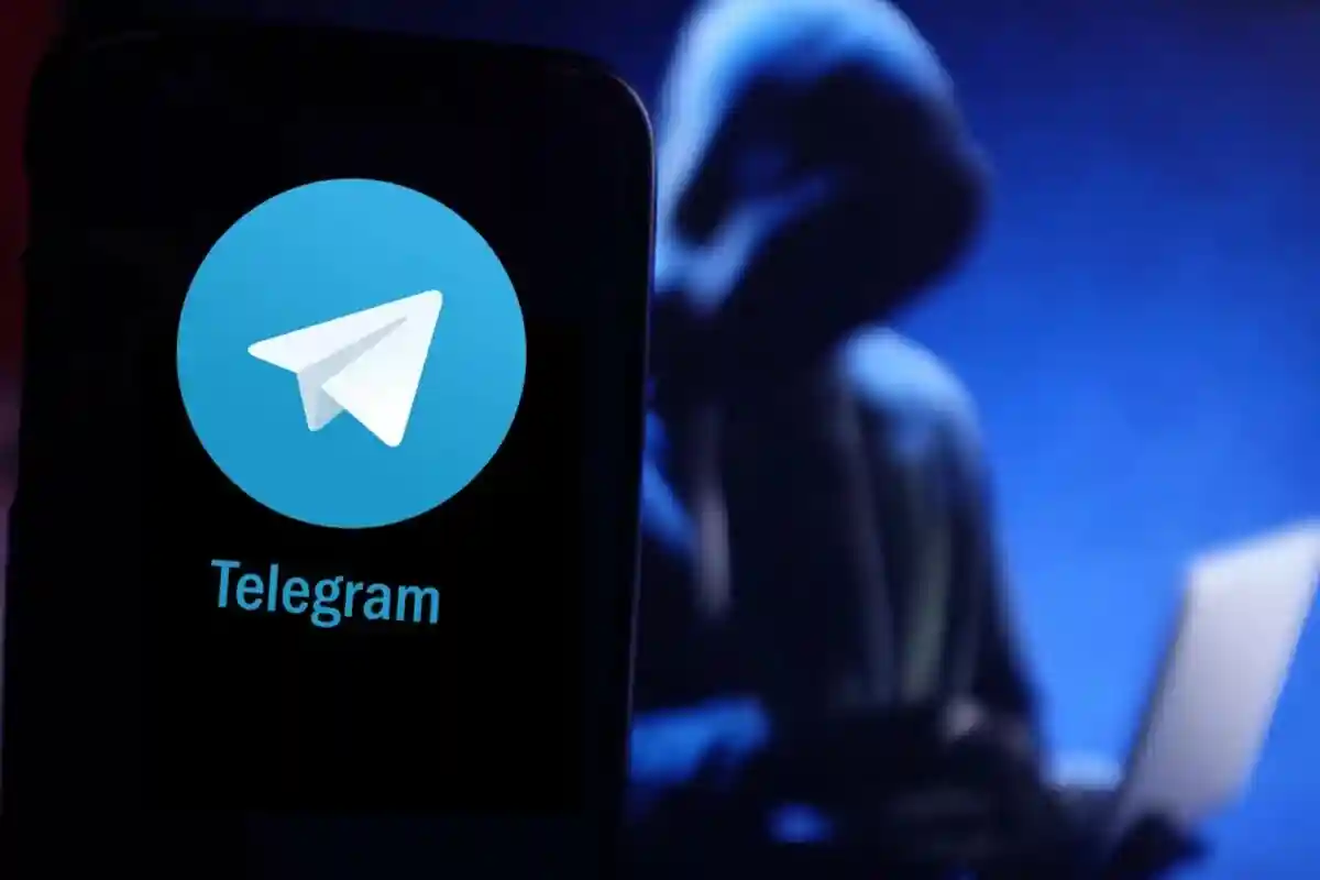 Хинштейн: анонимность в Telegram – это миф. Фото: DANIEL CONSTANTE / SHATTERSTOCK