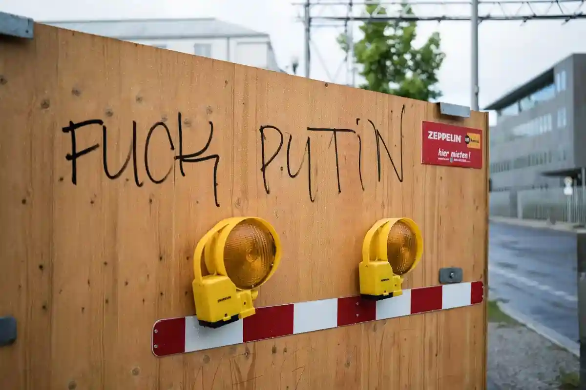 Русскоязычная жительница Германии попросила Путина бомбануть по Дрездену, потому что столкнулась с агрессией и антироссийскими настроениями со стороны горожан. Фото Aleksejs Bocoks / aussiedlerbote.de