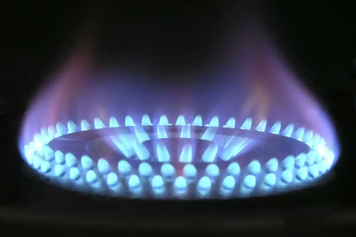 «Ценового тормоза на бензин недостаточно» — Клингбайль. По планам федерального правительства, новое снижение цен на газ должно произойти только в марте, то есть в конце отопительного периода. Фото: pixabay / pexels.com 