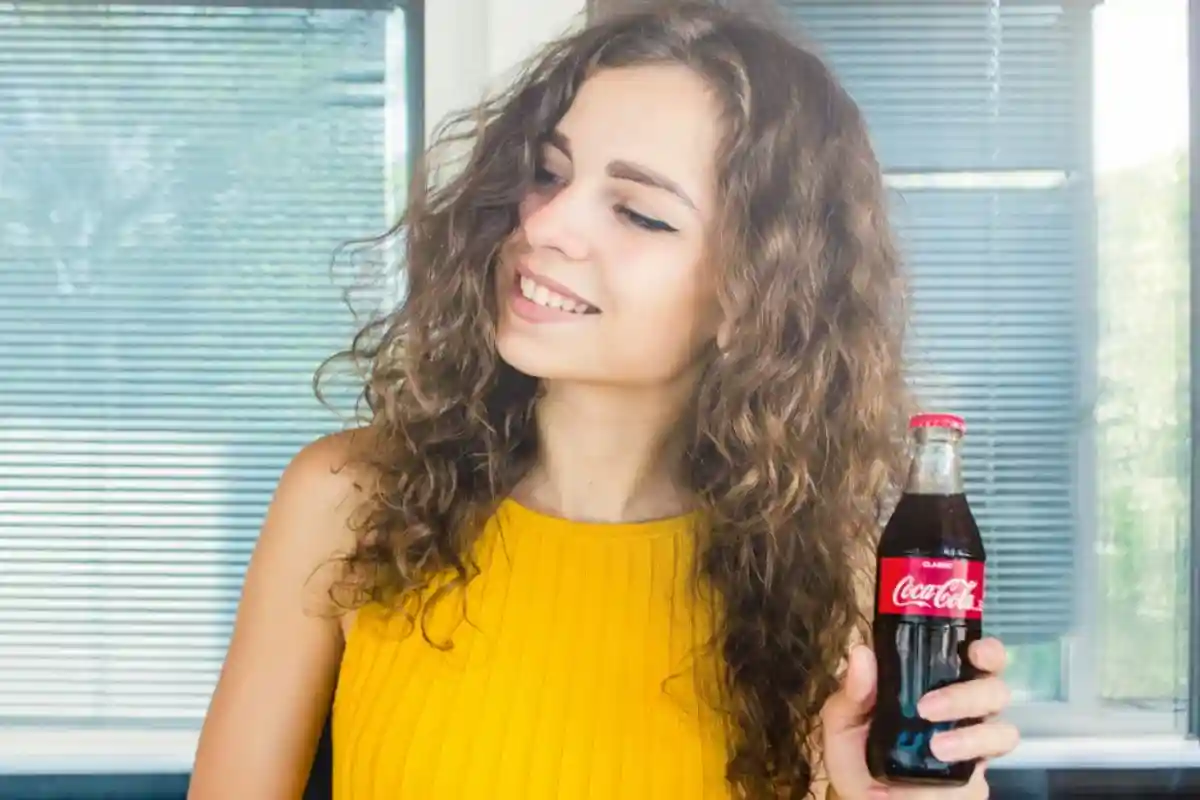 Coca-Cola идеальна для укладки волос