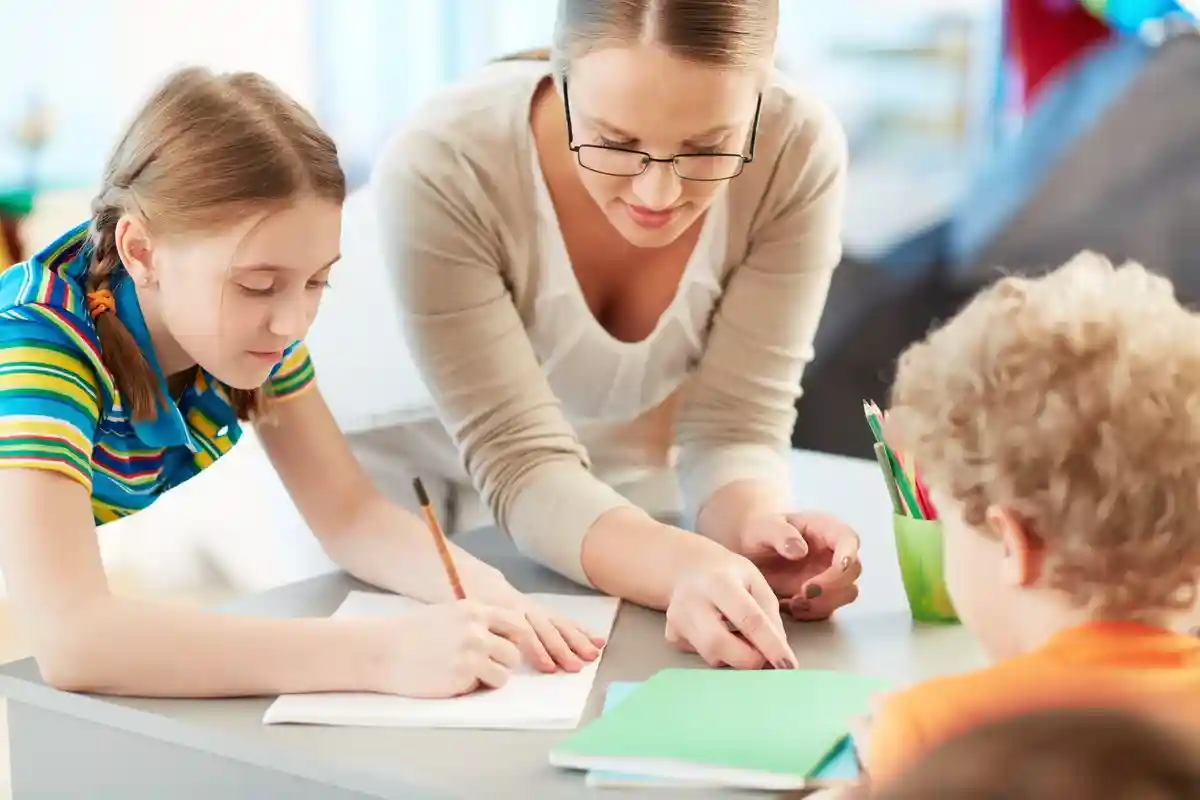Дефицит педагогов в Саксонии-Анхальт: родители станут учителями. Фото: Pressmaster / shutterstock.com