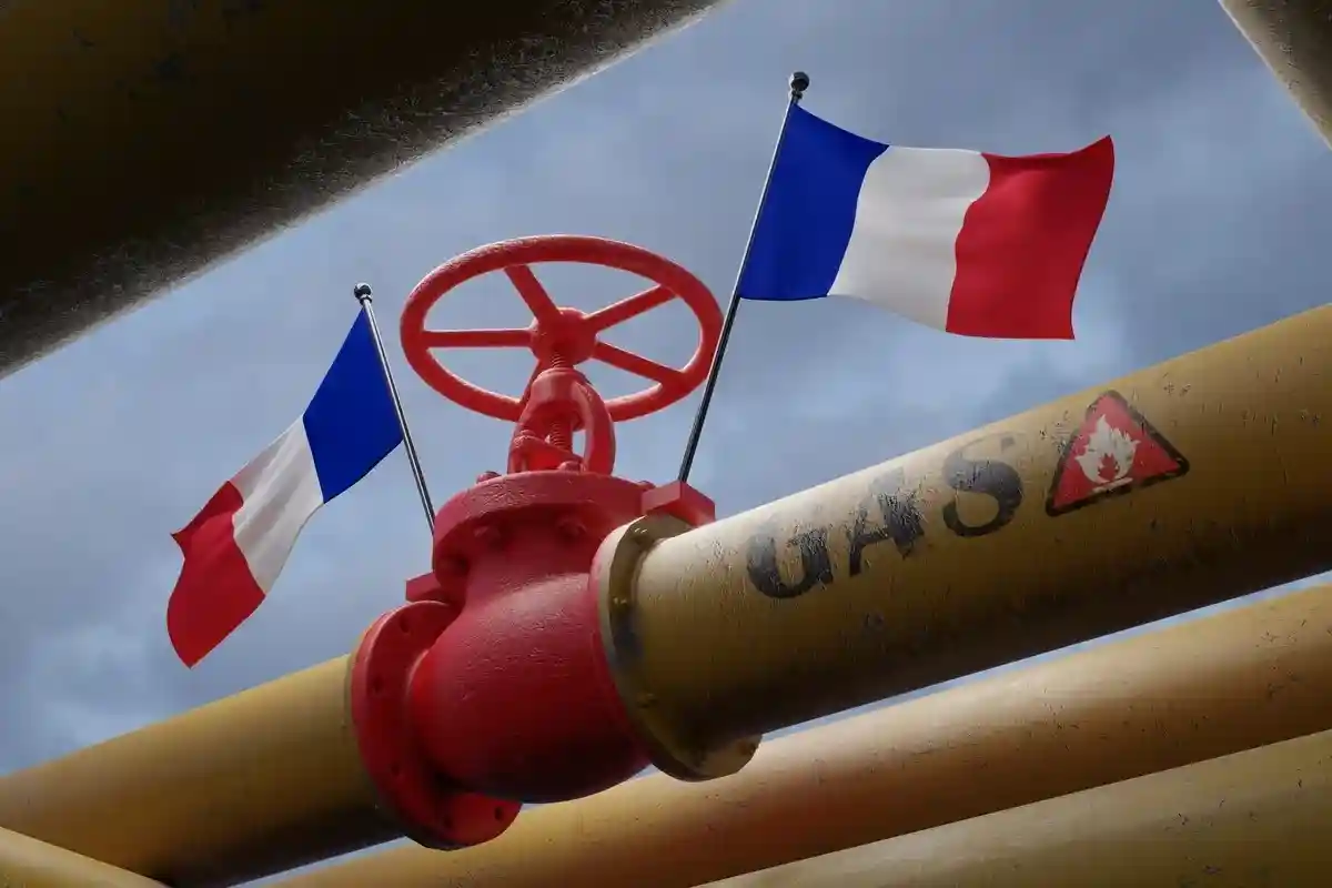 Франция начала поставлять газ