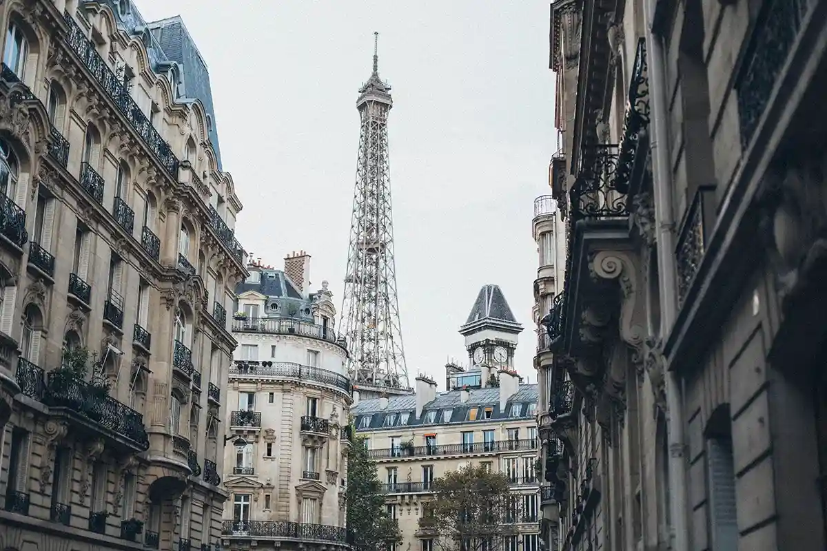 Франция отказалась от строительства зданий в центре Парижа. Фото: Elina Sazonova / pexels.com