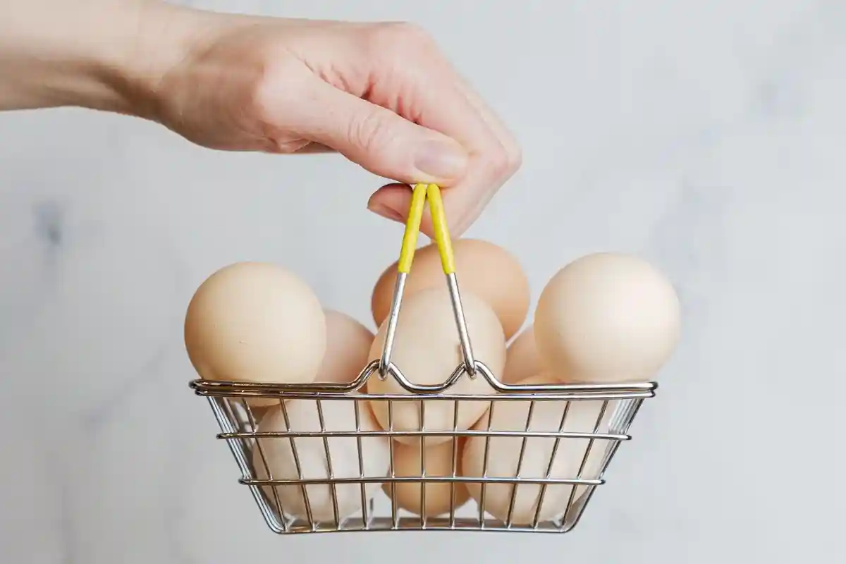 Как правильно покупать яйца