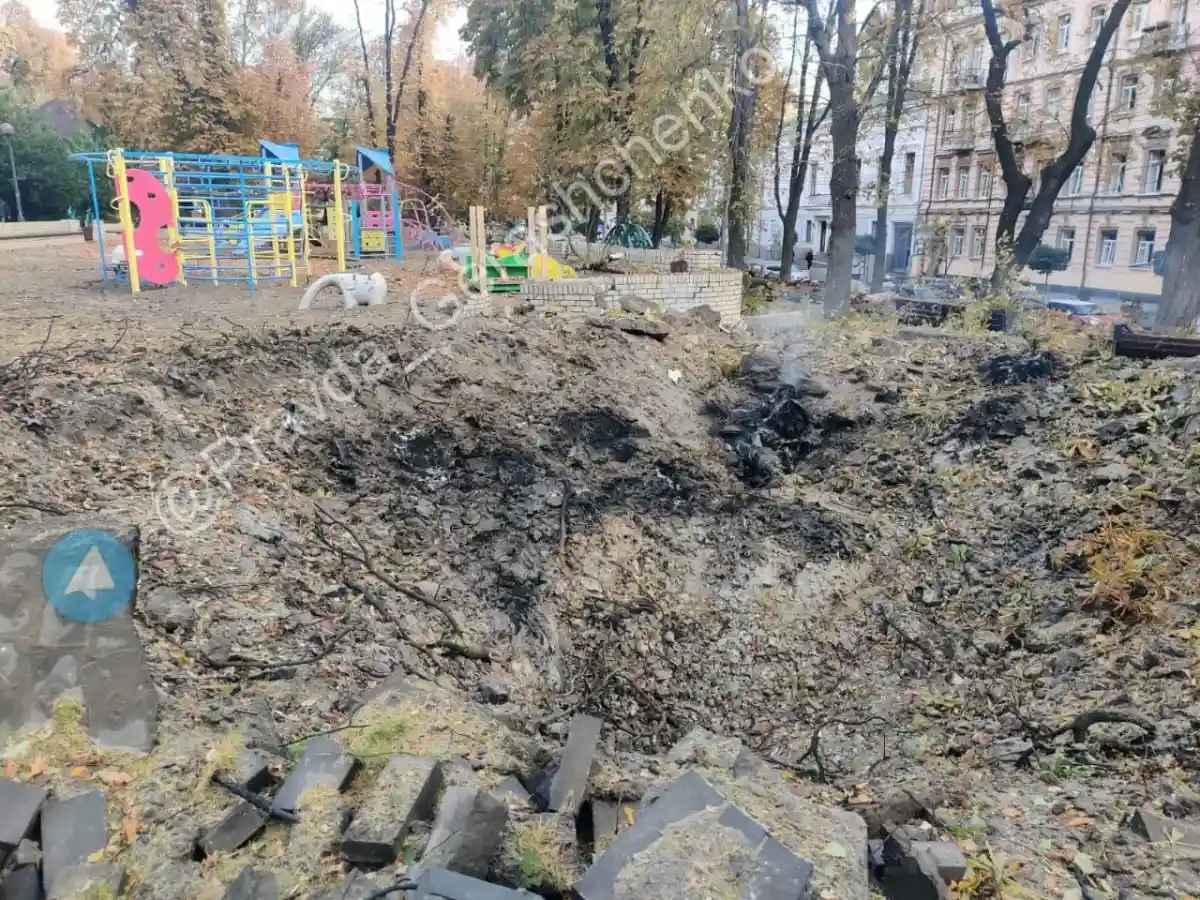 Последствия ракетного удара по Киеву. Фото: Pravda Gerashchenko / Telegram