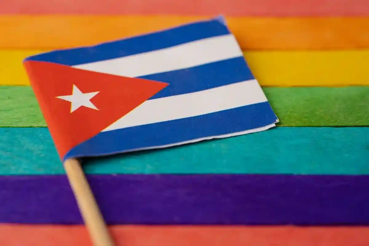 ЛГБТ-пары на Кубе женятся по новому закону