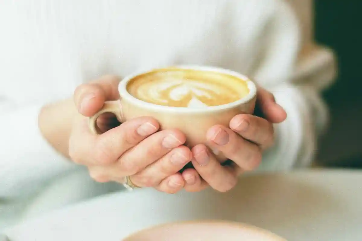 Лучшие, по мнению Stiftung Warentest, кофемашины могут приготовить от 4 до 24 видов кофе. Фото: Tamara Elnova / pexels.com