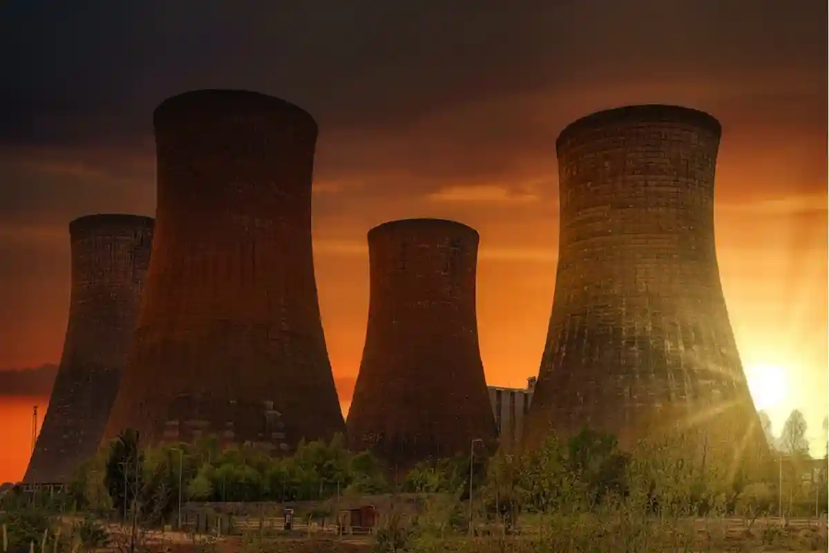 Мини-атомные электростанции: перспективы и риски. Фото: Johannes Plenio / pexels.com