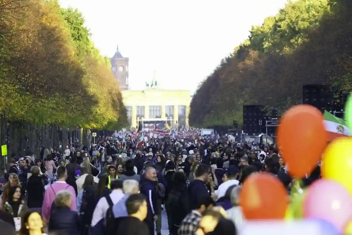 Митинги солидарности с Ираном вновь прошли в городах Германии. Фото: ablrchi / twitter.com
