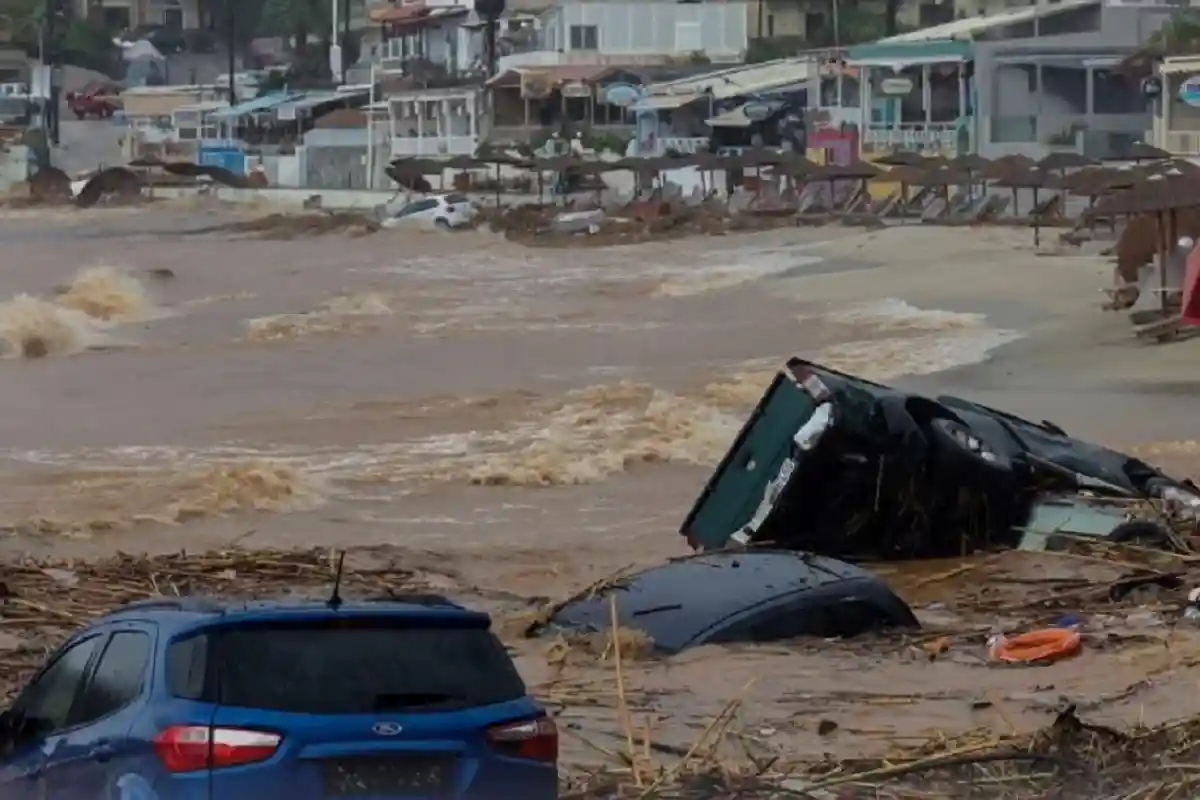 Наводнение на Крите: есть пострадавшие. Фото: Twitter.com / Uwe Rohlfing