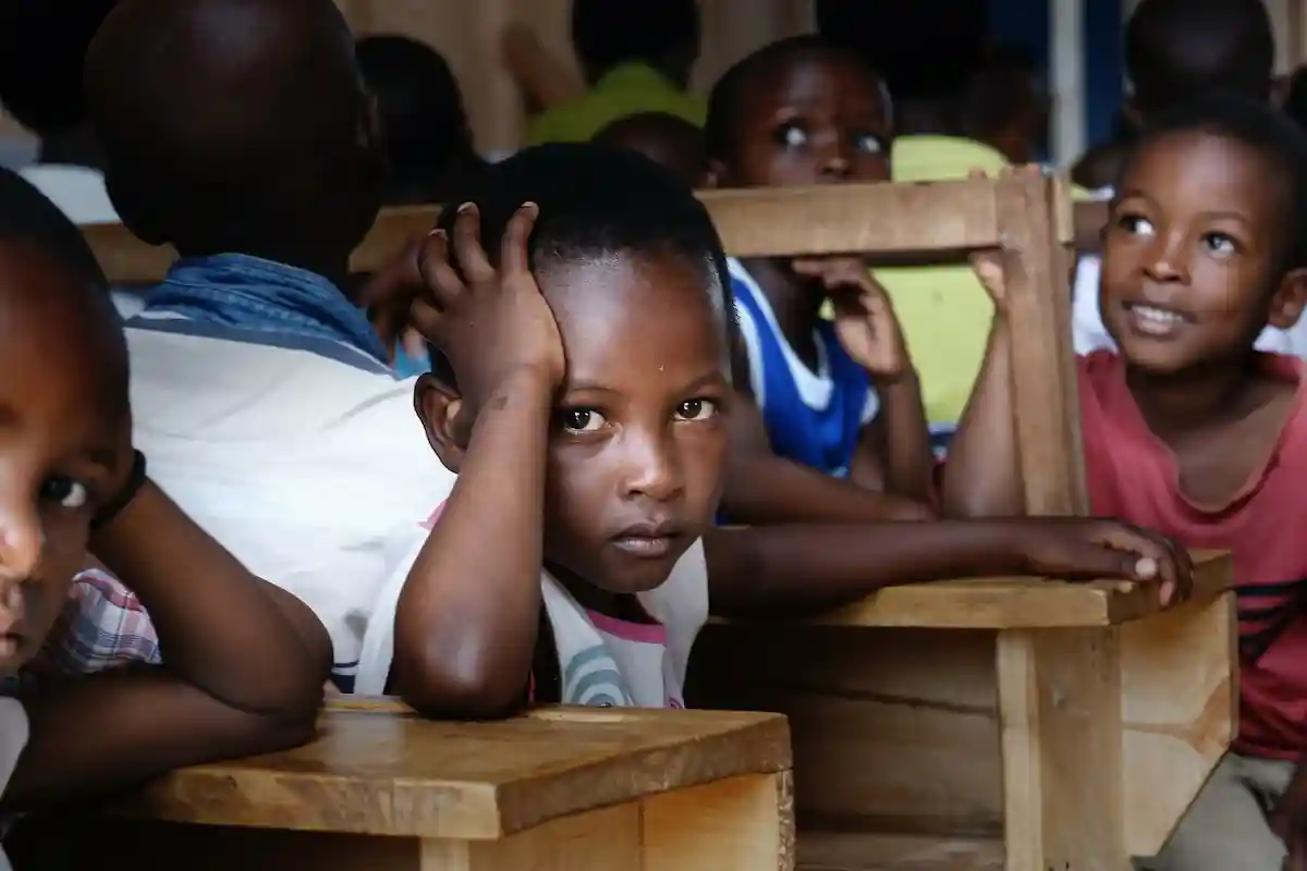 В Уганде новая вспышка Эболы. За последнюю неделю погибло 24 человека, выздоровело столько же. Фото: bill wegener / unsplash.com