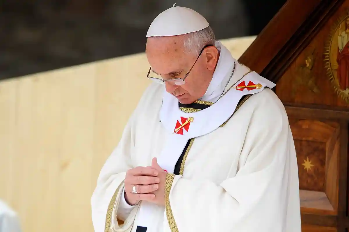 Папа Римский обратился к президентам: остановите этот конфликт. Фото: GIACOMO MORINI / Shutterstock