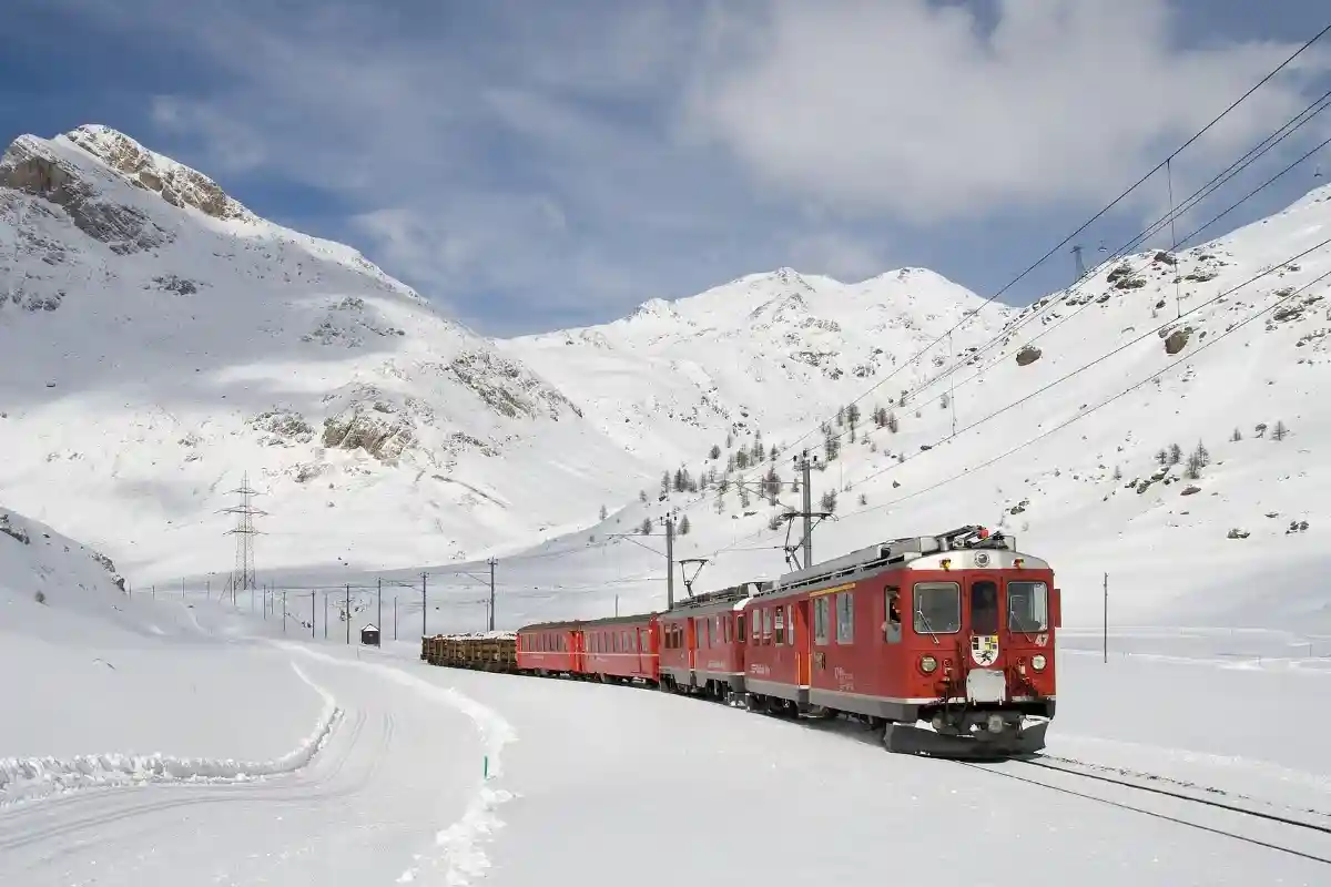 Ледниковый экспресс, Швейцария. путешествий на поезде по Европе. Фото: Wikiimages / Pixabay.