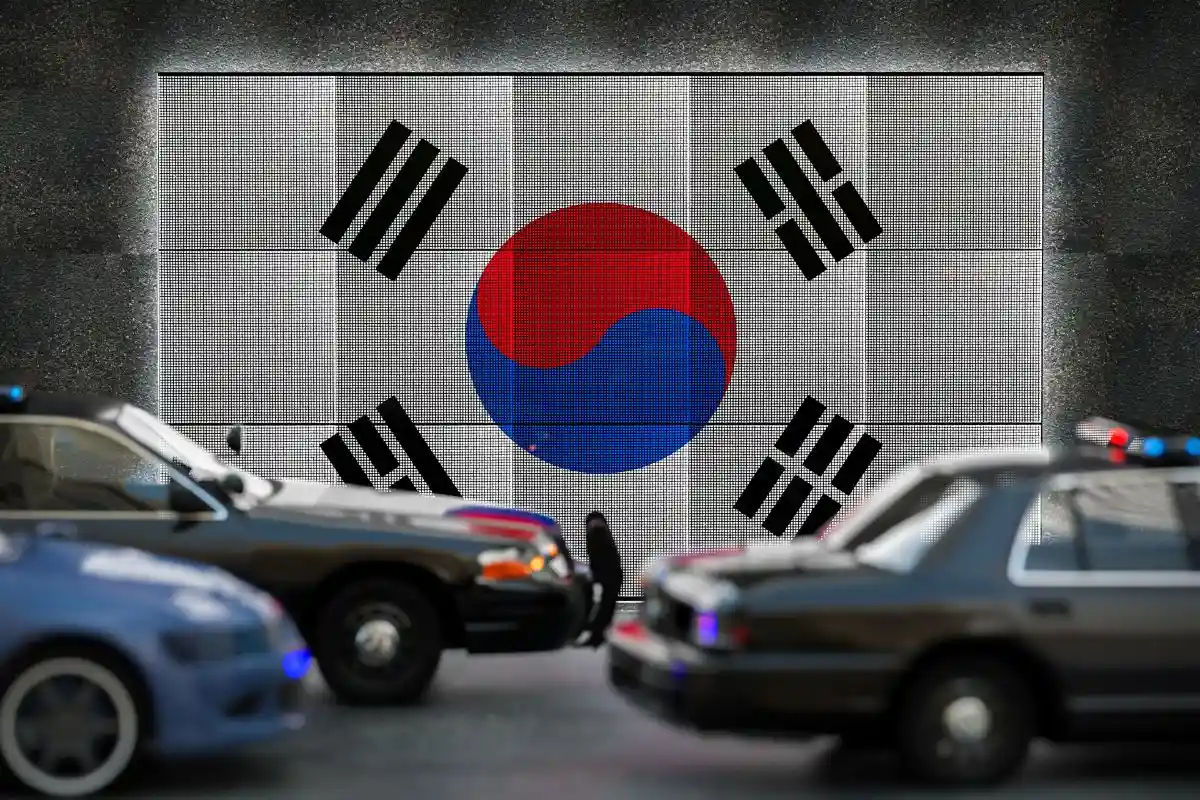 Полиция Южной Кореи приносит извинения за давку в Сеуле