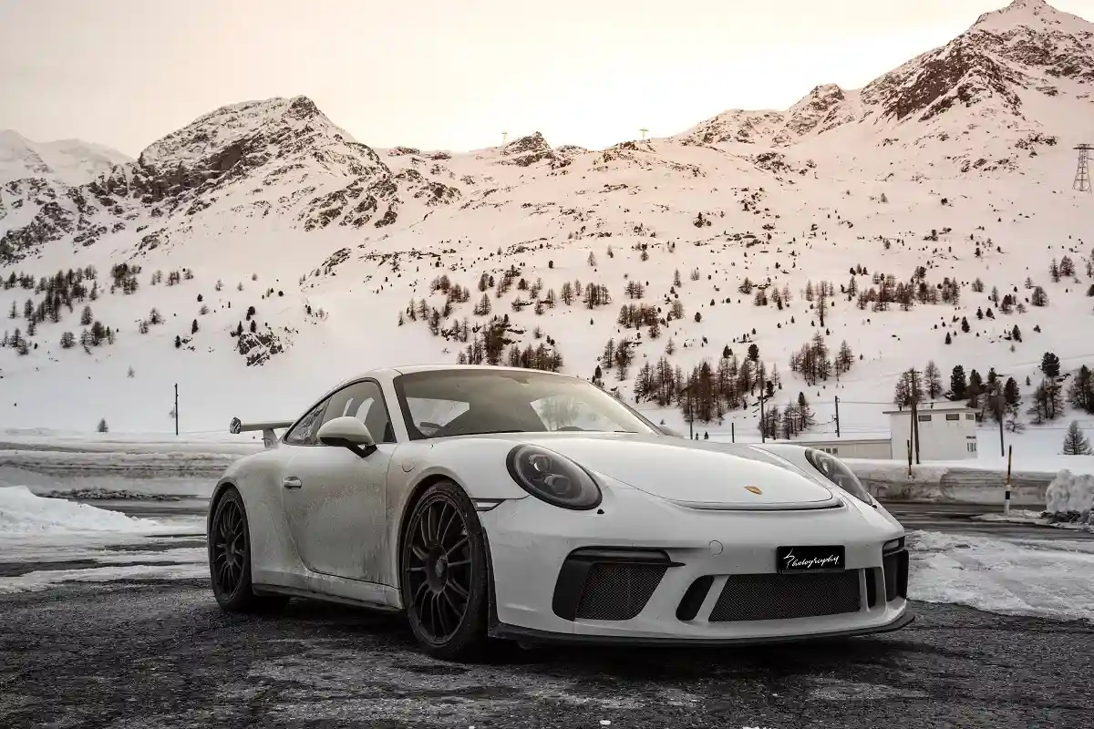 Porsche отчиталась о росте продаж.