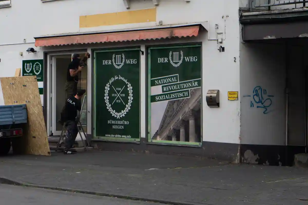 «Повесить зеленых»: В Мюнхене судят членов неонацистской партии