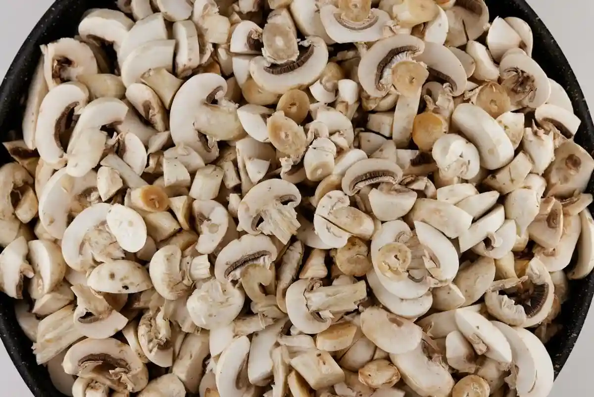 Повторно разогревать грибы: советы по приготовлению.Фото: engin akyurt / unsplash.com