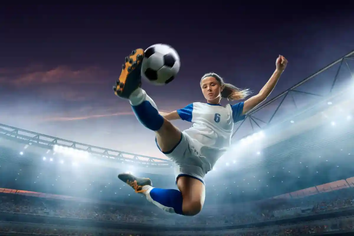 Права на трансляцию женского ЧМ по футболу: популярность растет. Фото: Alex Kravtsov / Shutterstock