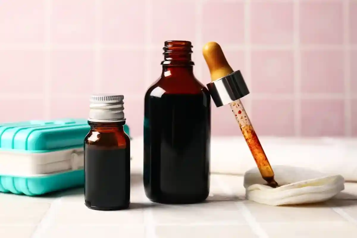 Привычные нам лекарства, которых нет в аптеках Германии: йод. Фото: Pixel-Shot / Shutterstock
