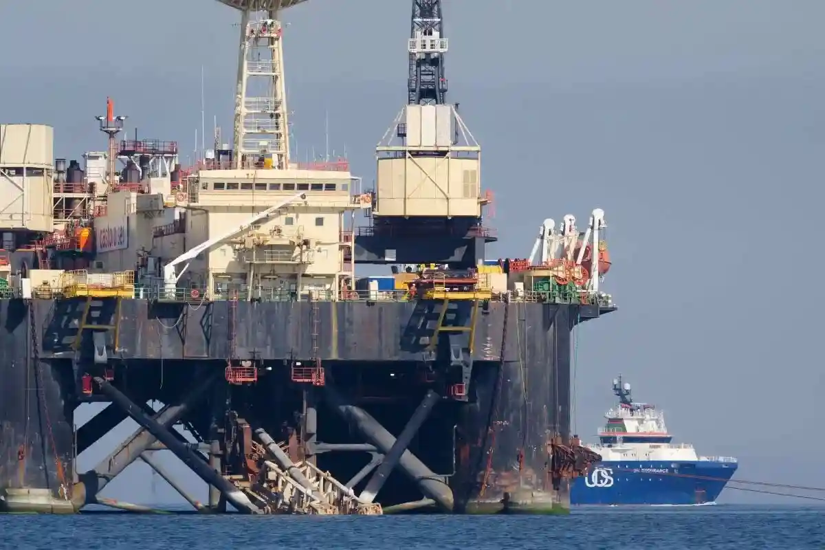 Россия не смогла перенаправить свою нефть из Европы. Фото: Wojciech Wrzesien / Shutterstock.com
