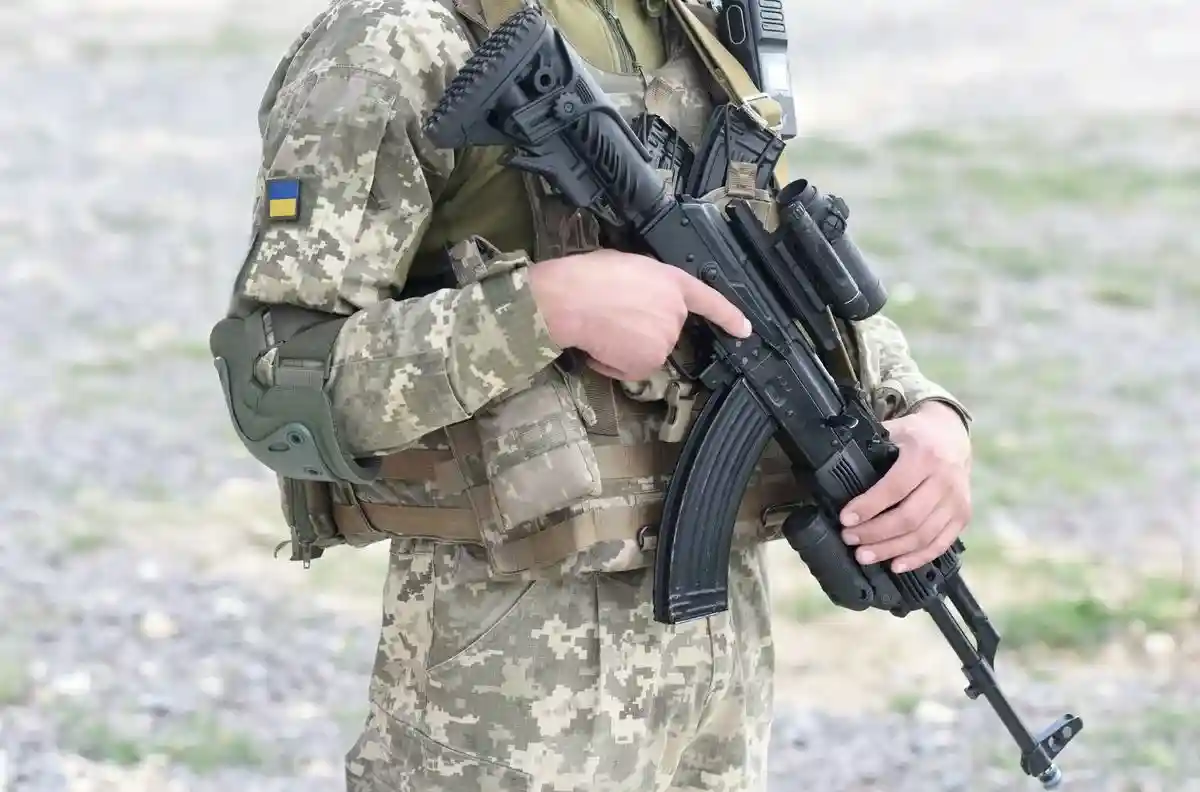 Россия переходит к обороне, в то время как Украина усиливает давление в южных регионах. Фото: Bumble Dee / shutterstock.com