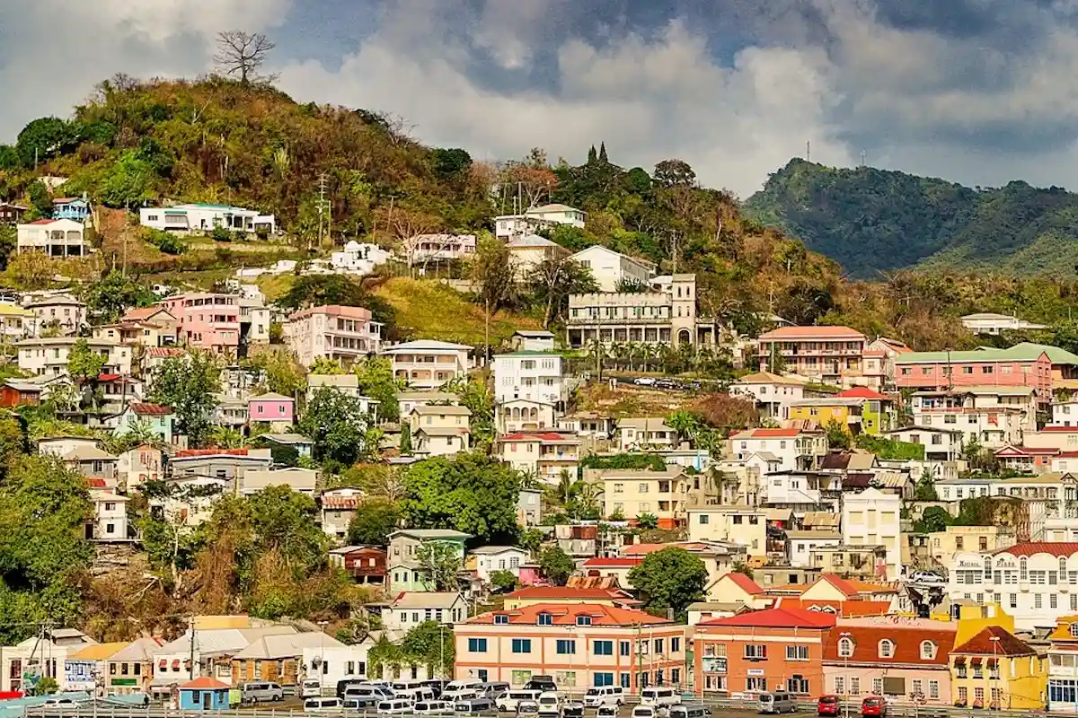 Россияне покупают гражданство Гренады ради визы в США. Фото: Skybluesrich / Pixabay