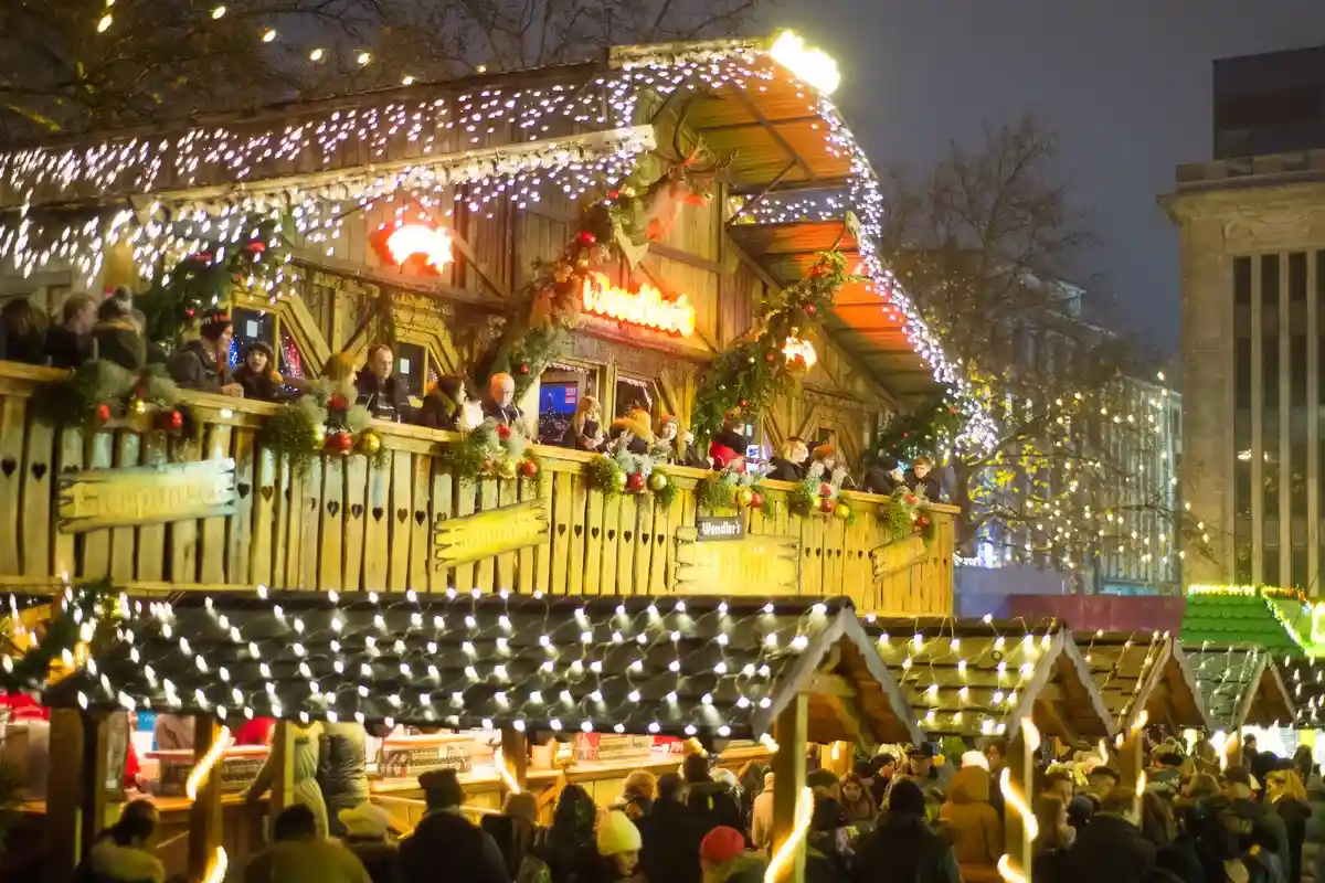Рождественская елка и ярмарка в Дортмунде: иллюминация будет работать меньше. Фото: Paparacy / Shutterstock