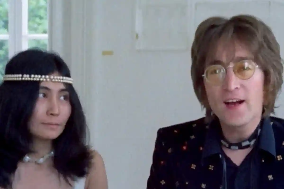 Счастливое число в жизни Джона Леннона и Йоко Оно. Фото: кадр из видео Джона Леннона Imagine 