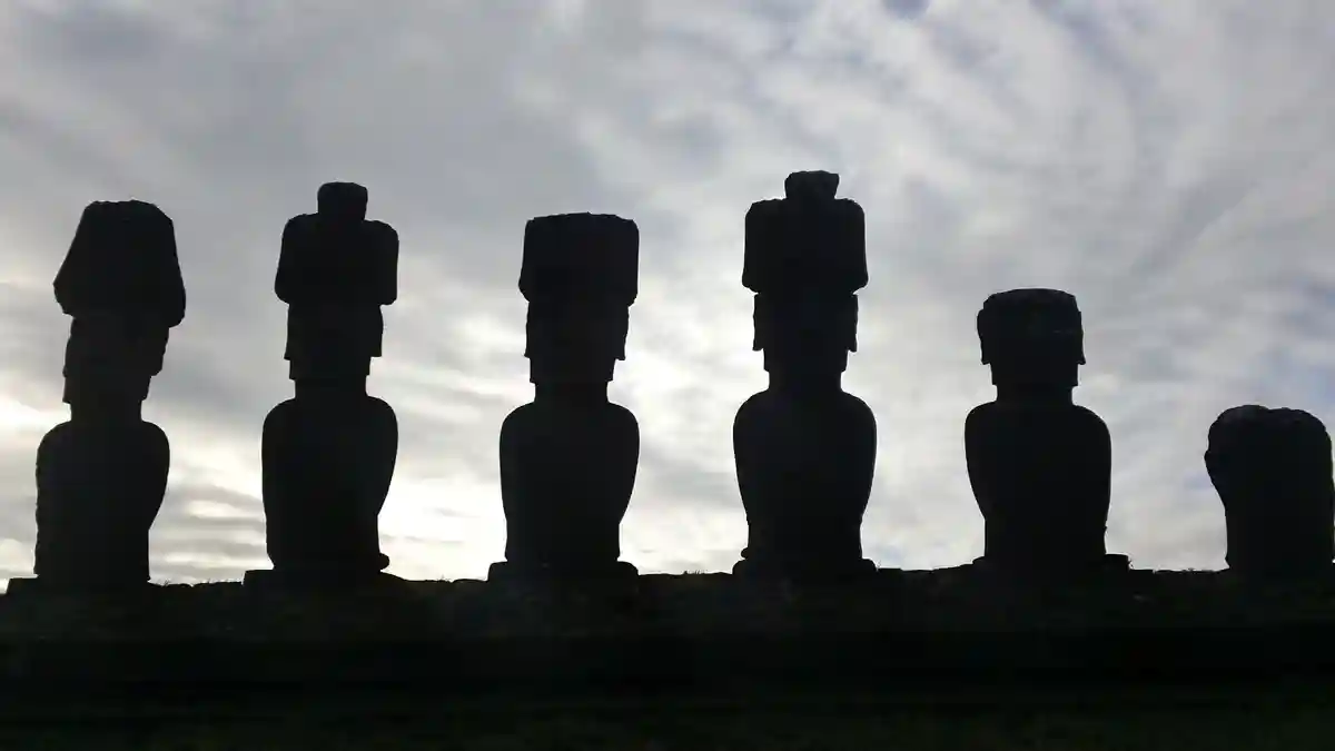 Статуи моаи под угрозой