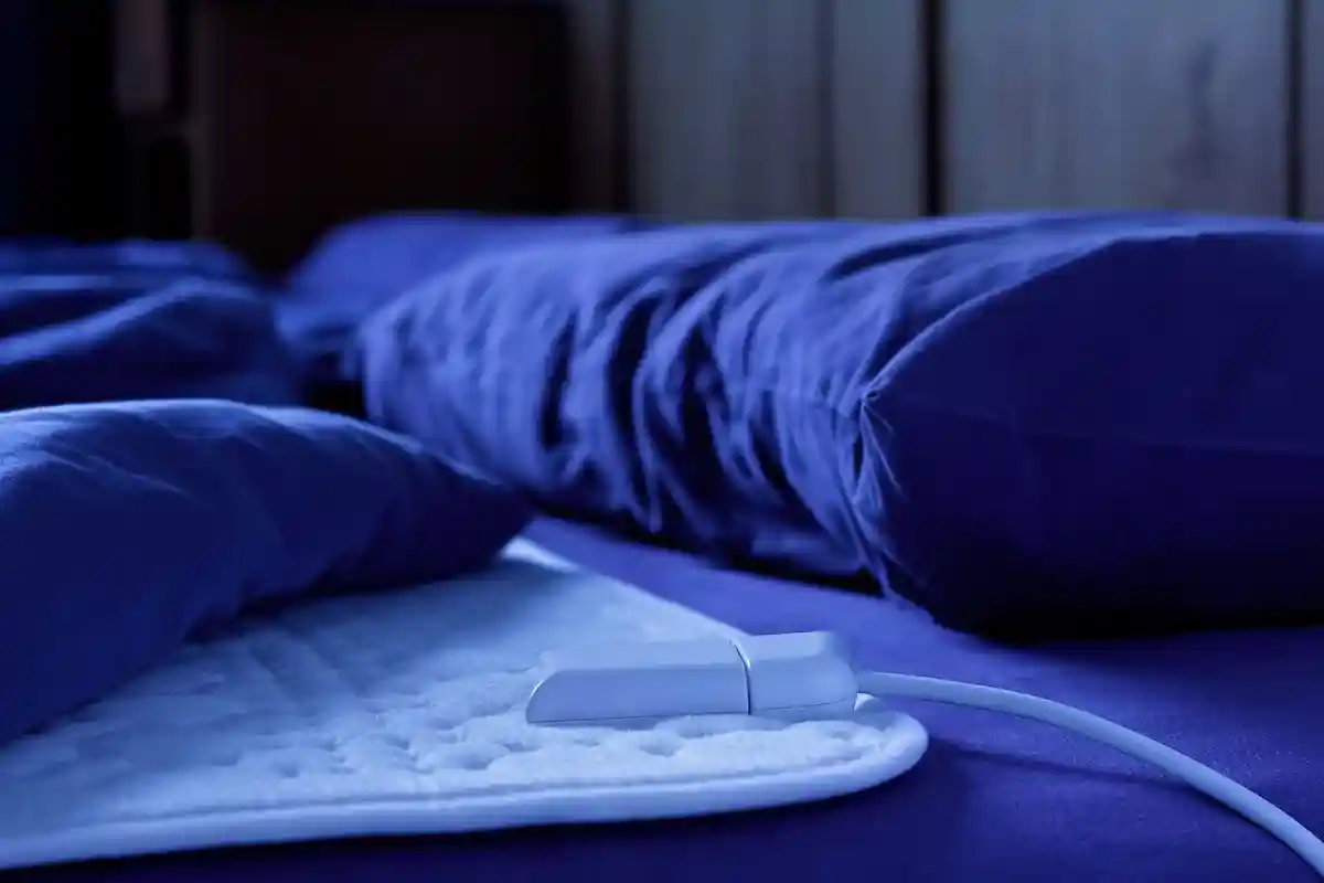 Stiftung Warentest определил электрическое одеяло как одно из самых энергоэффективных устройств. Фото: Agenturfotografin / Shutterstock.com