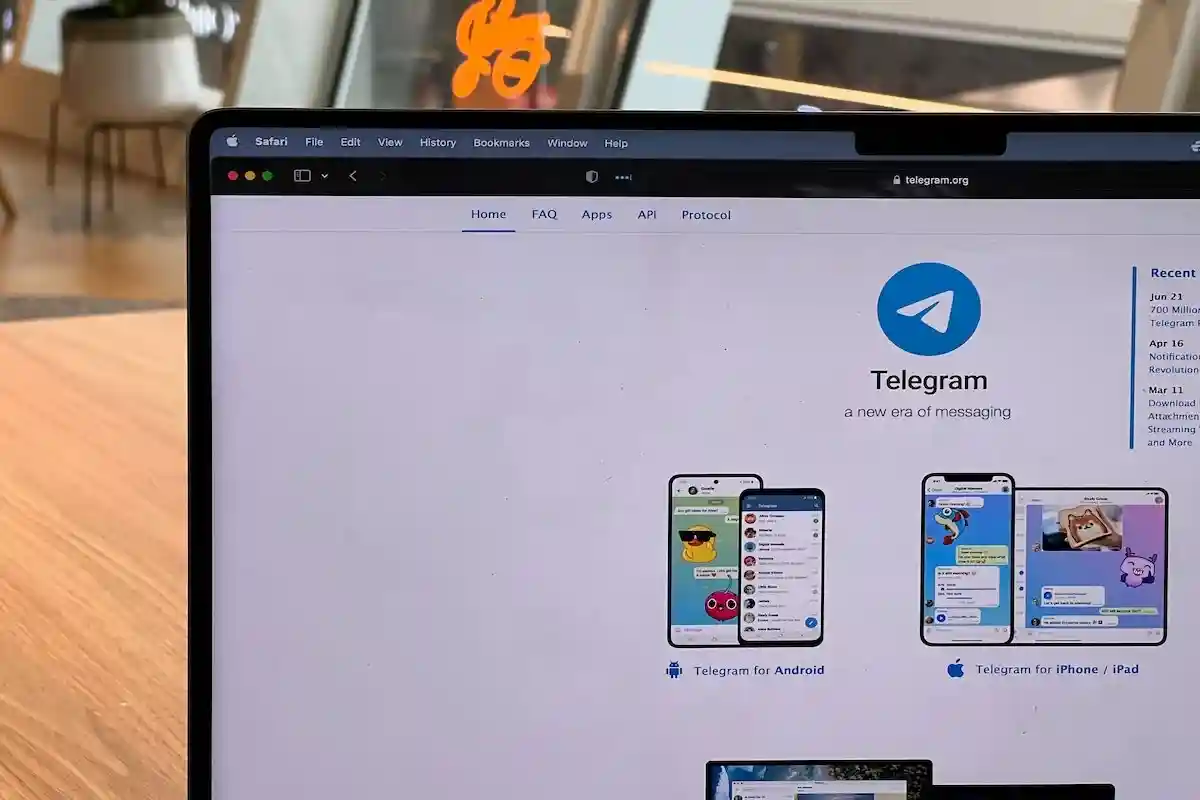 Telegram закрыл доступ к платным постам для пользователей iOS. Фото: Oberon Copeland @veryinformed.com / unsplash.com