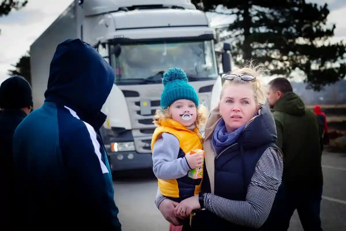 На уровень занятости украинцев в Германии влияет тот факто, что в страну прибывают женщины с детьми. Фото: Gabriel Preda RO / shutterstock.com