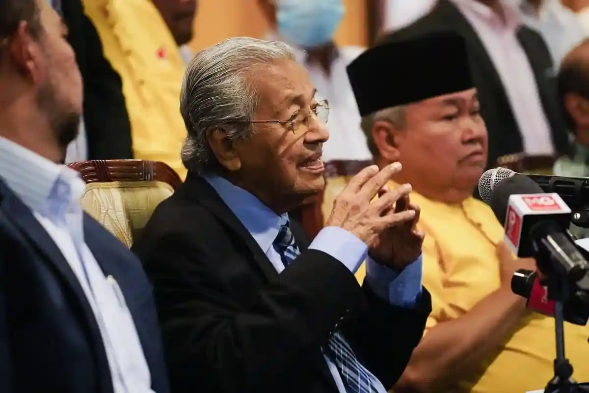 В парламент Малайзии баллотируется 97-летний политик. Фото: facebook.com/TunDrMahathir