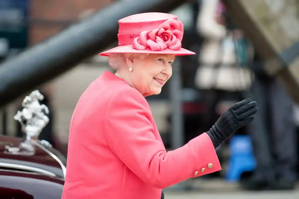 Внучка Елизаветы II уезжает из Великобритании
