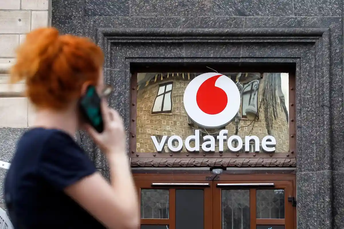 Vodafone расширит использование оптоволокна