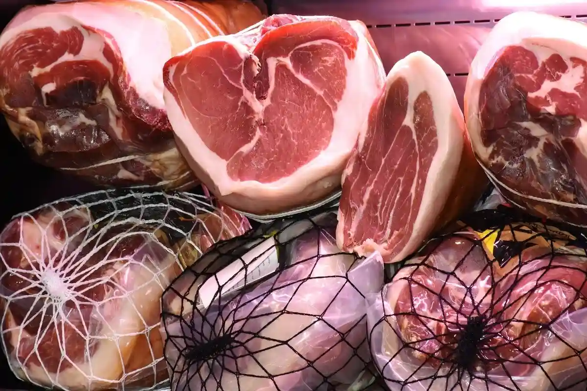 Высокое потребление мяса может стать причиной нехватки продовольствия. Фото: RitaE / pixabay.com