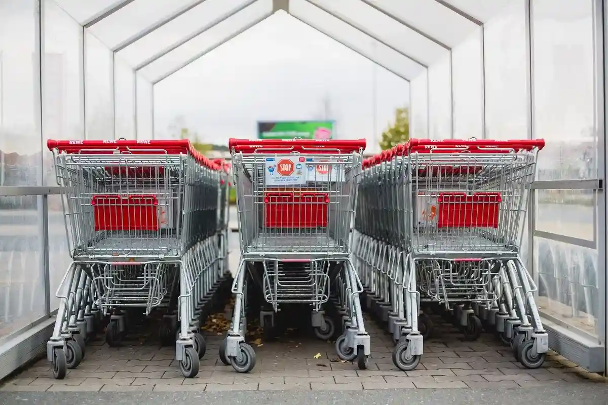 Супермаркеты в Германии сокращают часы работы