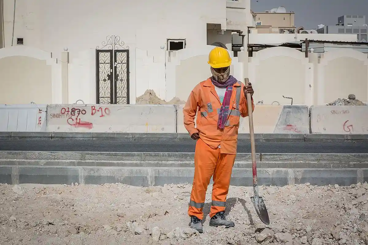 Катар обвиняют в занижении количества смертей на стройках к ЧМ по футболу-2022. Фото: Sebastian Castelier / shutterstock.com