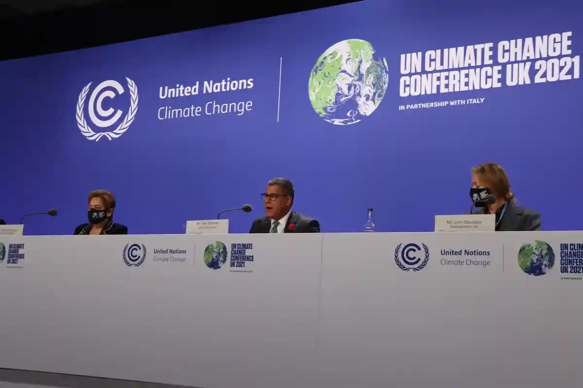 На Конференции ООН по изменению климата выступил министр международного развития Великобритании Алок Шарма. Фото: Paul Adepoju / shutterstock.com